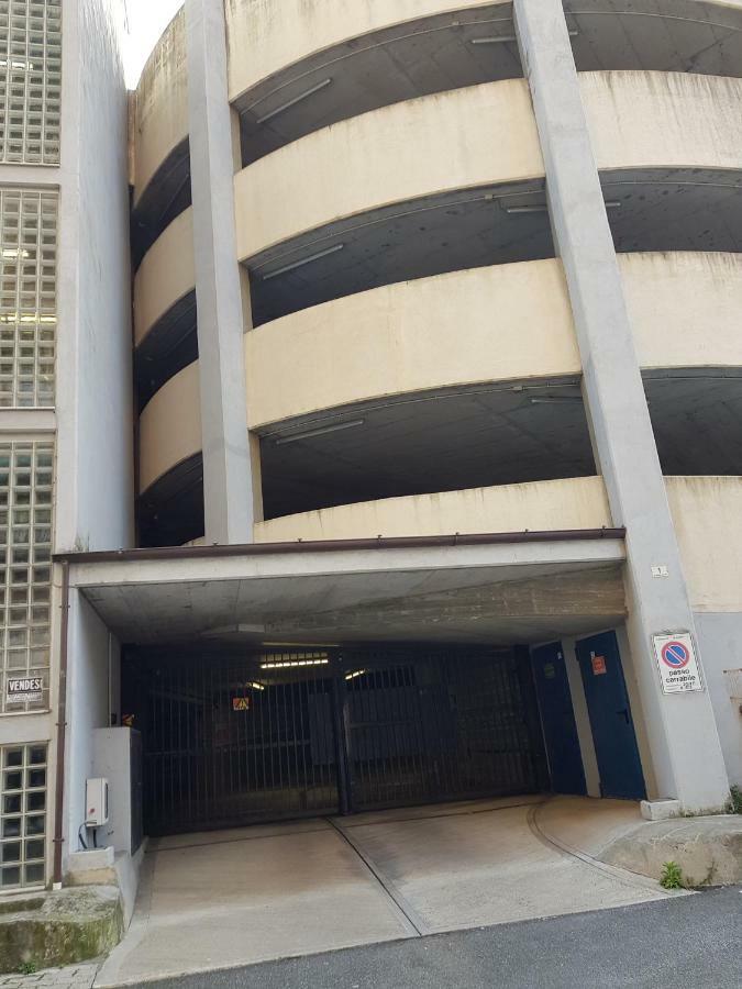 Vicolo Apartment, Pedestrian Centre, 2Bdr, 2,5 Bth, Aircondo, Private Parking, Easy To Train And Ferries, City Life ลาสเปเซีย ภายนอก รูปภาพ
