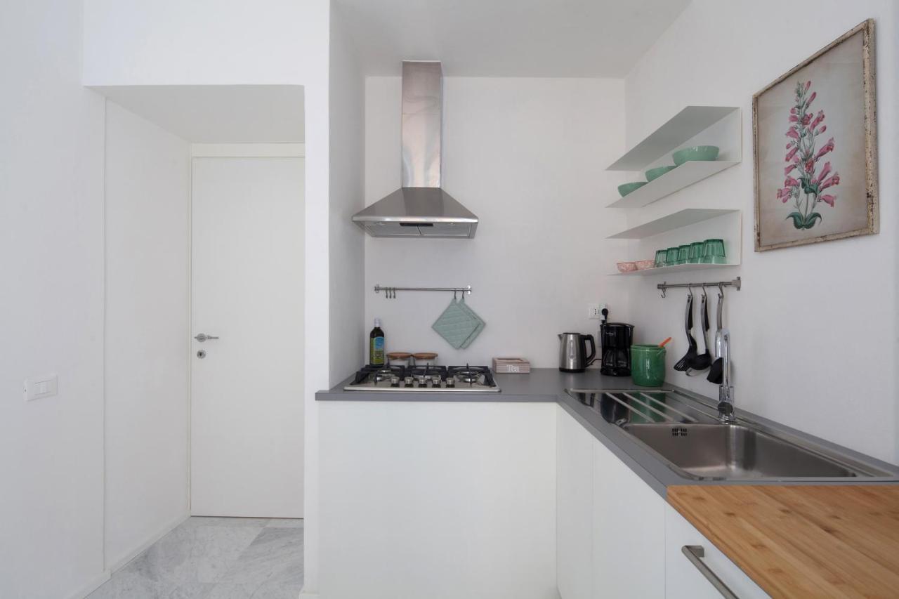 Vicolo Apartment, Pedestrian Centre, 2Bdr, 2,5 Bth, Aircondo, Private Parking, Easy To Train And Ferries, City Life ลาสเปเซีย ภายนอก รูปภาพ